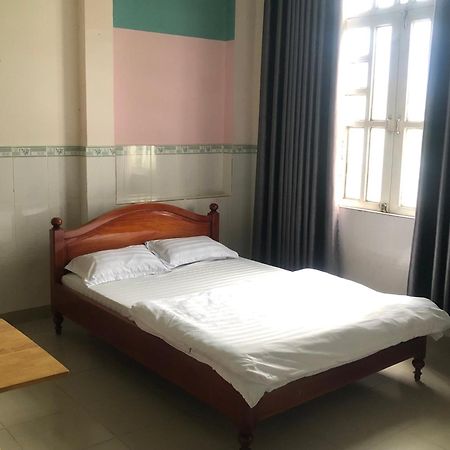 Bed and Breakfast Khach San Quoc Viet Баолок Экстерьер фото